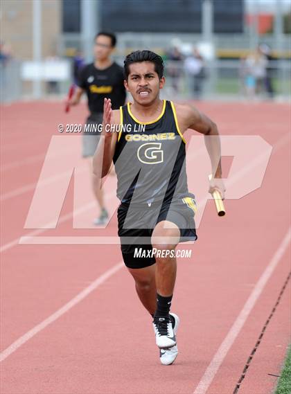 Thumbnail 2 in Earl Engman Relays (8x200 Meter) photogallery.