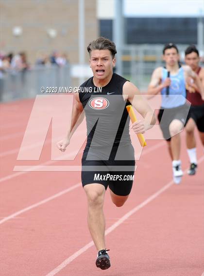 Thumbnail 3 in Earl Engman Relays (8x200 Meter) photogallery.