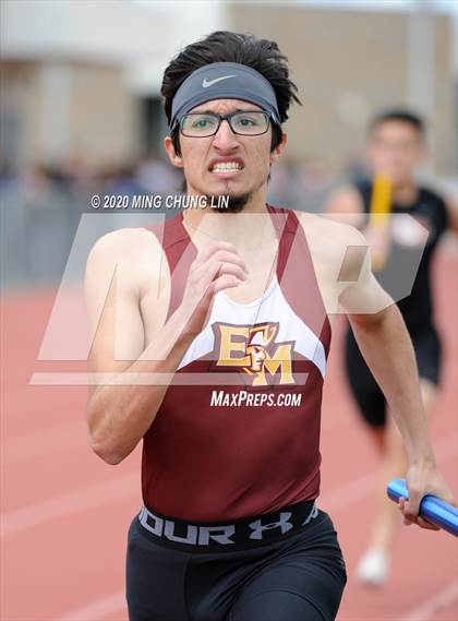 Thumbnail 3 in Earl Engman Relays (8x200 Meter) photogallery.