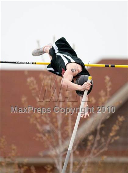 Thumbnail 1 in Hamline Elite Meet (Boys Pole Vault) photogallery.