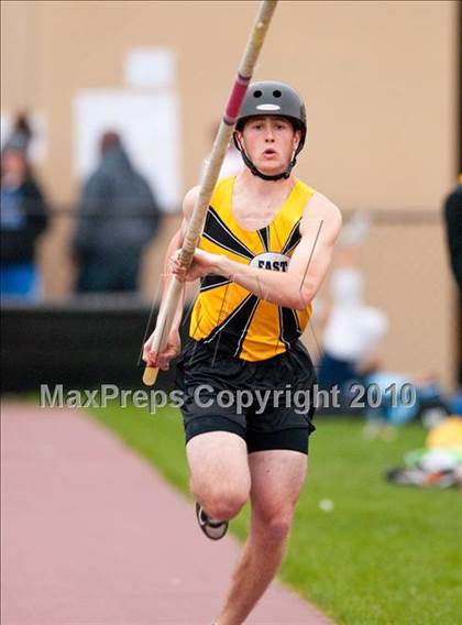 Thumbnail 2 in Hamline Elite Meet (Boys Pole Vault) photogallery.