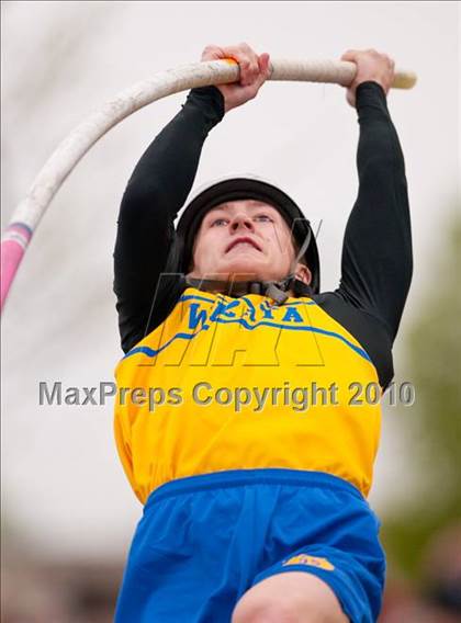 Thumbnail 1 in Hamline Elite Meet (Boys Pole Vault) photogallery.
