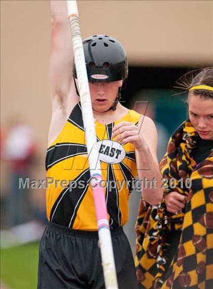 Thumbnail 1 in Hamline Elite Meet (Boys Pole Vault) photogallery.