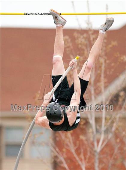 Thumbnail 1 in Hamline Elite Meet (Boys Pole Vault) photogallery.