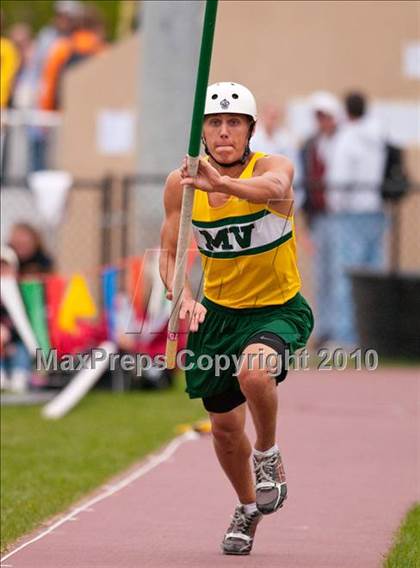 Thumbnail 2 in Hamline Elite Meet (Boys Pole Vault) photogallery.