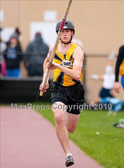 Thumbnail 1 in Hamline Elite Meet (Boys Pole Vault) photogallery.