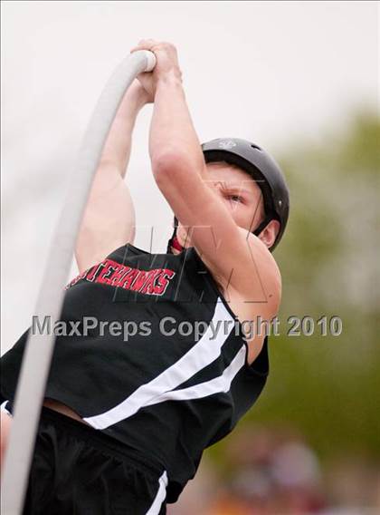 Thumbnail 3 in Hamline Elite Meet (Boys Pole Vault) photogallery.