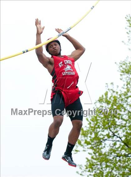 Thumbnail 1 in Hamline Elite Meet (Boys Pole Vault) photogallery.