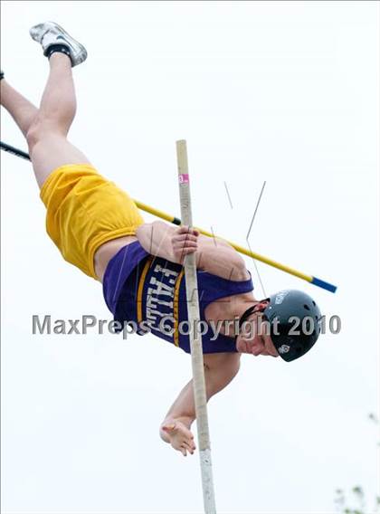 Thumbnail 3 in Hamline Elite Meet (Boys Pole Vault) photogallery.