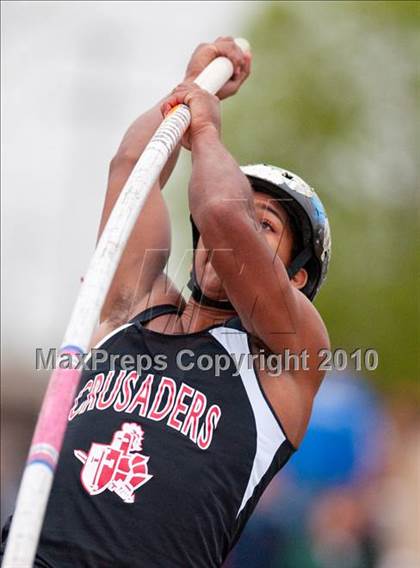 Thumbnail 2 in Hamline Elite Meet (Boys Pole Vault) photogallery.