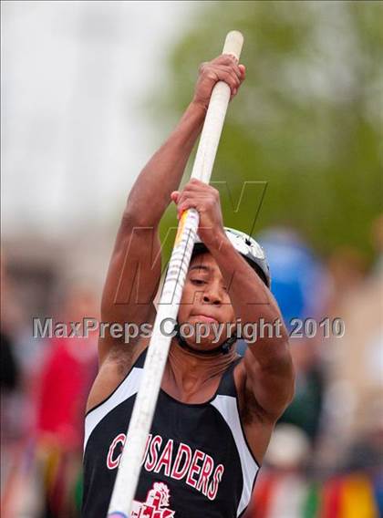 Thumbnail 1 in Hamline Elite Meet (Boys Pole Vault) photogallery.