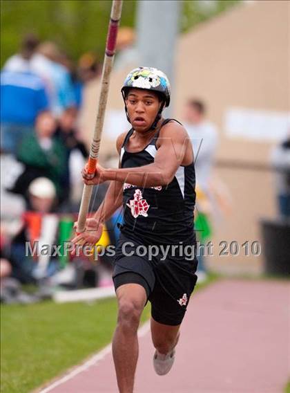 Thumbnail 1 in Hamline Elite Meet (Boys Pole Vault) photogallery.