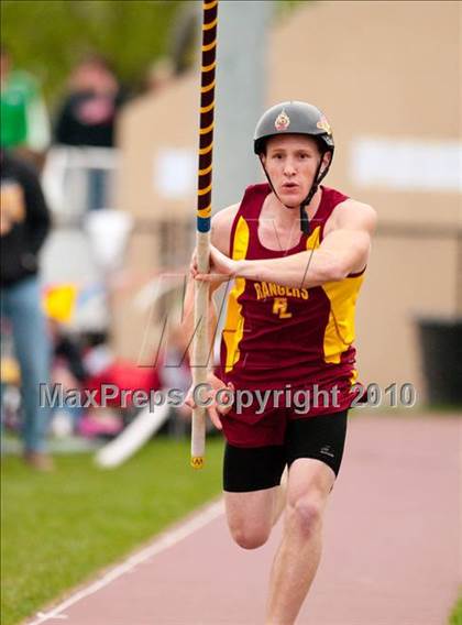 Thumbnail 2 in Hamline Elite Meet (Boys Pole Vault) photogallery.