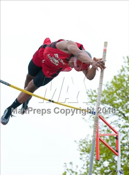 Thumbnail 1 in Hamline Elite Meet (Boys Pole Vault) photogallery.