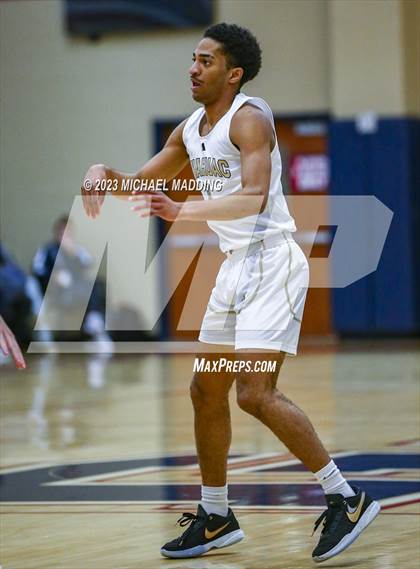 Thumbnail 2 in Anahuac vs Ponder (Hardin-Jefferson Basketball Marathon) photogallery.