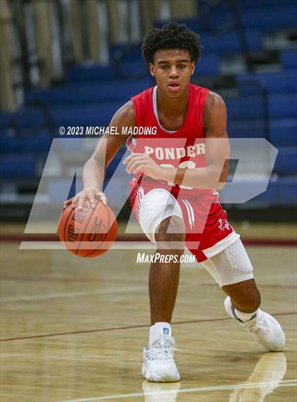Thumbnail 2 in Anahuac vs Ponder (Hardin-Jefferson Basketball Marathon) photogallery.