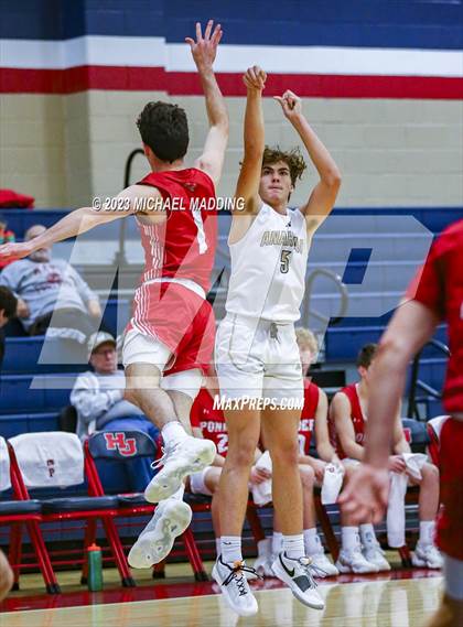 Thumbnail 1 in Anahuac vs Ponder (Hardin-Jefferson Basketball Marathon) photogallery.