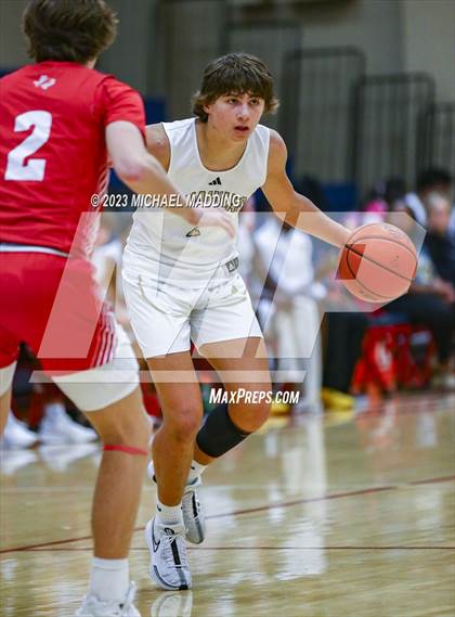 Thumbnail 1 in Anahuac vs Ponder (Hardin-Jefferson Basketball Marathon) photogallery.
