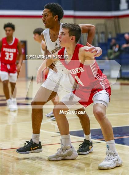 Thumbnail 3 in Anahuac vs Ponder (Hardin-Jefferson Basketball Marathon) photogallery.