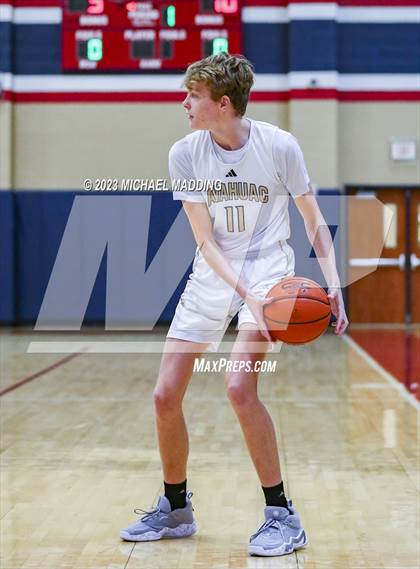 Thumbnail 2 in Anahuac vs Ponder (Hardin-Jefferson Basketball Marathon) photogallery.