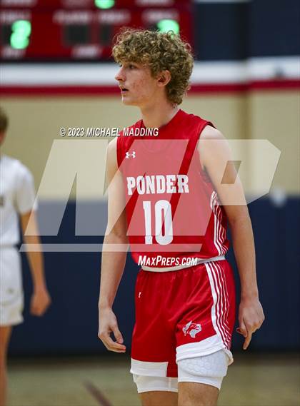 Thumbnail 3 in Anahuac vs Ponder (Hardin-Jefferson Basketball Marathon) photogallery.