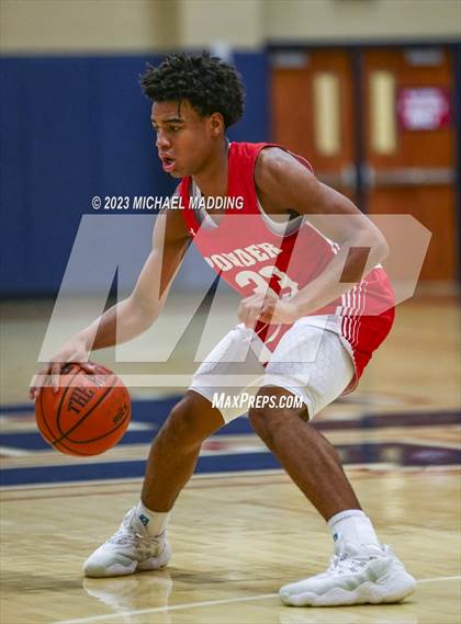 Thumbnail 1 in Anahuac vs Ponder (Hardin-Jefferson Basketball Marathon) photogallery.