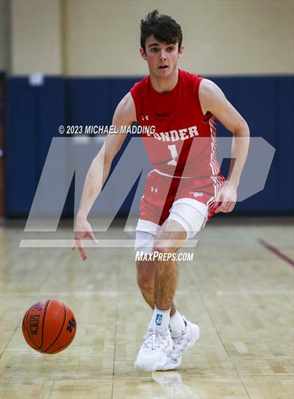 Thumbnail 2 in Anahuac vs Ponder (Hardin-Jefferson Basketball Marathon) photogallery.