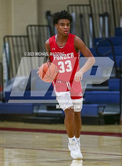 Thumbnail 3 in Anahuac vs Ponder (Hardin-Jefferson Basketball Marathon) photogallery.