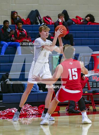 Thumbnail 3 in Anahuac vs Ponder (Hardin-Jefferson Basketball Marathon) photogallery.