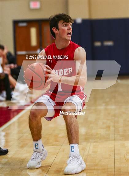 Thumbnail 3 in Anahuac vs Ponder (Hardin-Jefferson Basketball Marathon) photogallery.