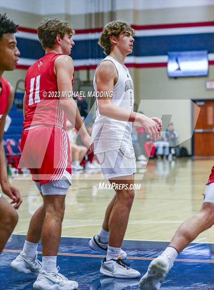 Thumbnail 2 in Anahuac vs Ponder (Hardin-Jefferson Basketball Marathon) photogallery.