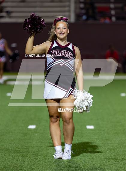 Thumbnail 3 in Port Arthur Memorial vs. A&M Consolidated (UIL 5A D1 Football Area) photogallery.