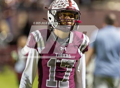 Thumbnail 3 in Port Arthur Memorial vs. A&M Consolidated (UIL 5A D1 Football Area) photogallery.