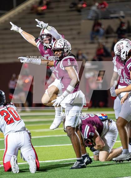 Thumbnail 3 in Port Arthur Memorial vs. A&M Consolidated (UIL 5A D1 Football Area) photogallery.