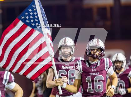 Thumbnail 2 in Port Arthur Memorial vs. A&M Consolidated (UIL 5A D1 Football Area) photogallery.