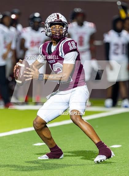 Thumbnail 2 in Port Arthur Memorial vs. A&M Consolidated (UIL 5A D1 Football Area) photogallery.