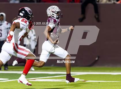 Thumbnail 2 in Port Arthur Memorial vs. A&M Consolidated (UIL 5A D1 Football Area) photogallery.