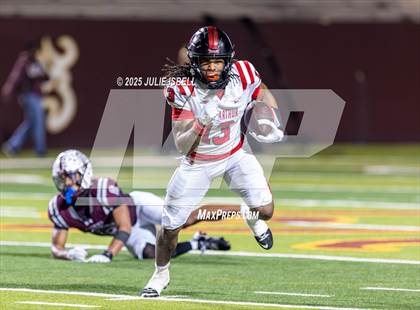 Thumbnail 1 in Port Arthur Memorial vs. A&M Consolidated (UIL 5A D1 Football Area) photogallery.