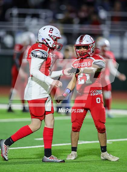 Thumbnail 3 in Richland Springs vs Oglesby (UIL 1A State Semi-Finals) photogallery.