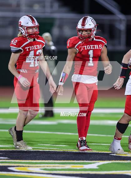 Thumbnail 1 in Richland Springs vs Oglesby (UIL 1A State Semi-Finals) photogallery.