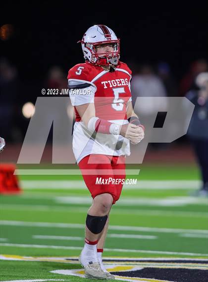 Thumbnail 3 in Richland Springs vs Oglesby (UIL 1A State Semi-Finals) photogallery.