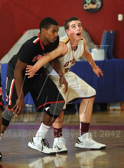 Thumbnail 2 in Westchester vs. O'Dea(MaxPreps Holiday Classic) photogallery.