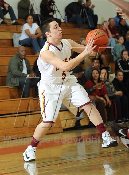 Thumbnail 1 in Westchester vs. O'Dea(MaxPreps Holiday Classic) photogallery.