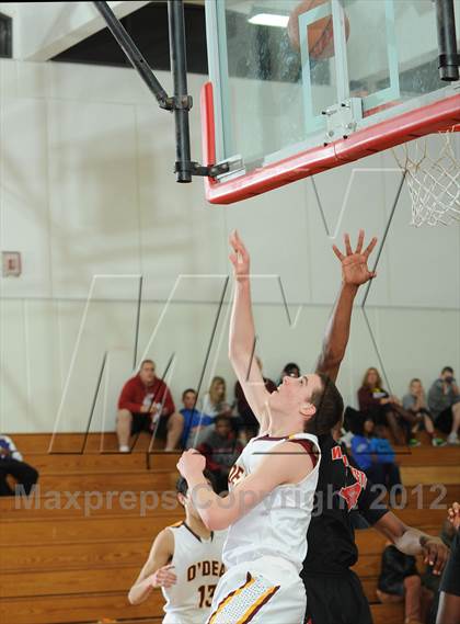 Thumbnail 3 in Westchester vs. O'Dea(MaxPreps Holiday Classic) photogallery.