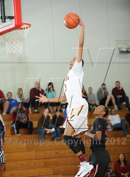 Thumbnail 2 in Westchester vs. O'Dea(MaxPreps Holiday Classic) photogallery.