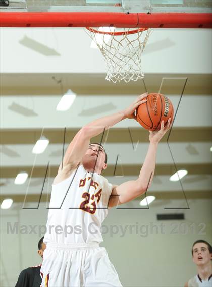 Thumbnail 2 in Westchester vs. O'Dea(MaxPreps Holiday Classic) photogallery.