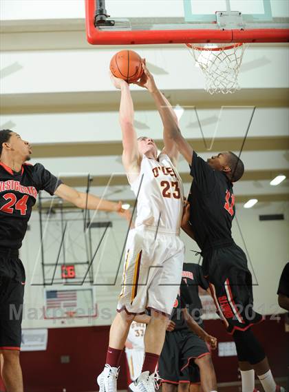 Thumbnail 3 in Westchester vs. O'Dea(MaxPreps Holiday Classic) photogallery.