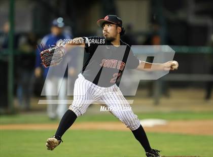 Thumbnail 1 in Franklin vs South Gate (CIF LACS Div 2 Final) photogallery.