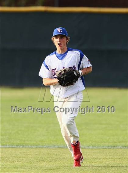 Thumbnail 3 in Bishop Dunne vs Trinity Christian photogallery.