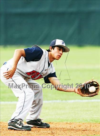 Thumbnail 2 in Bishop Dunne vs Trinity Christian photogallery.